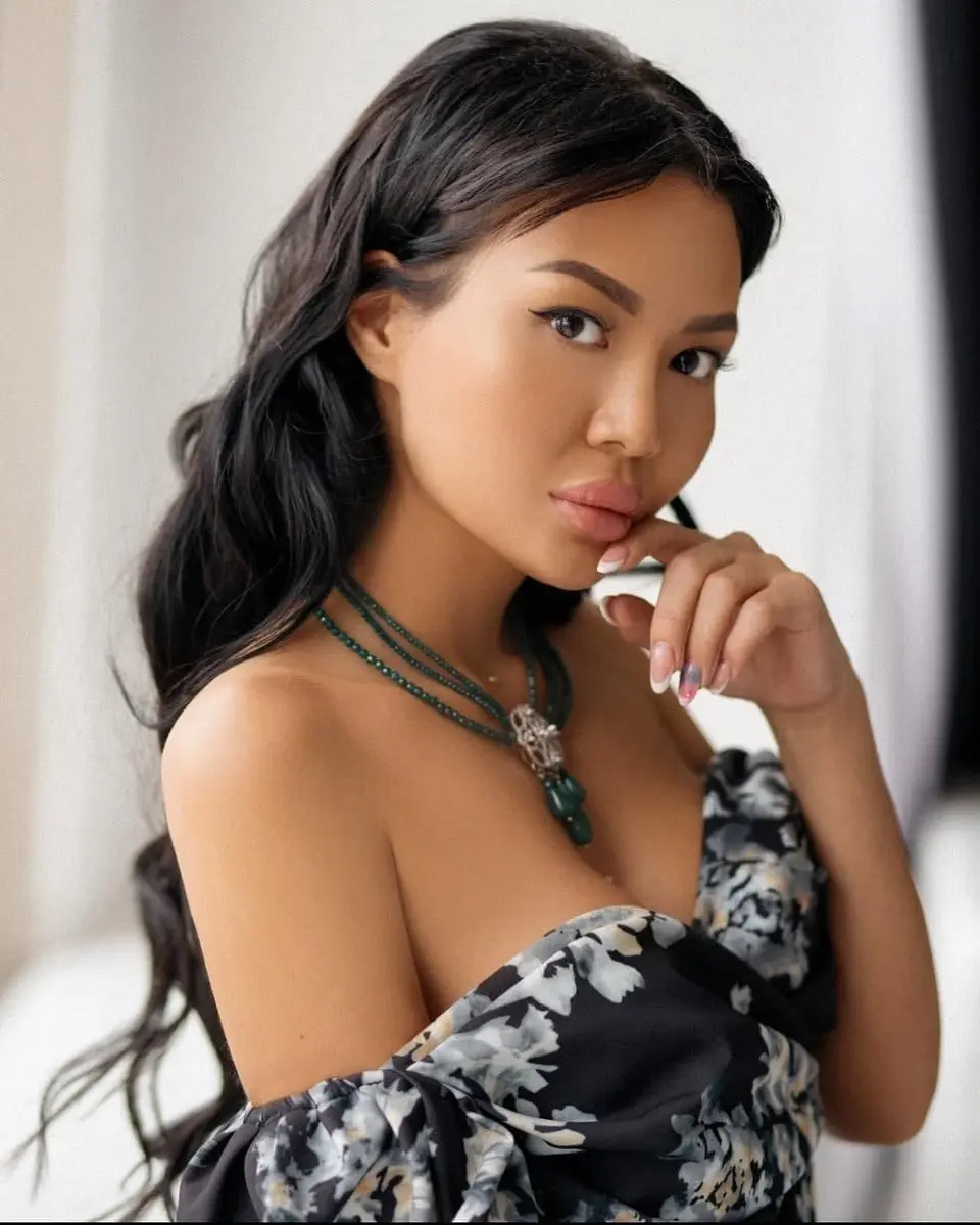 Слава эскорт в городе Астана