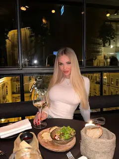 Лена эскорт в городе Астана