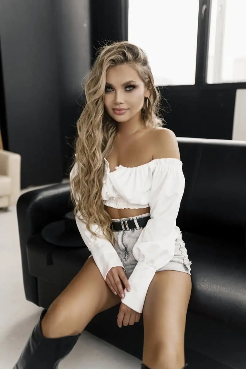 Рамина эскорт в городе Астана