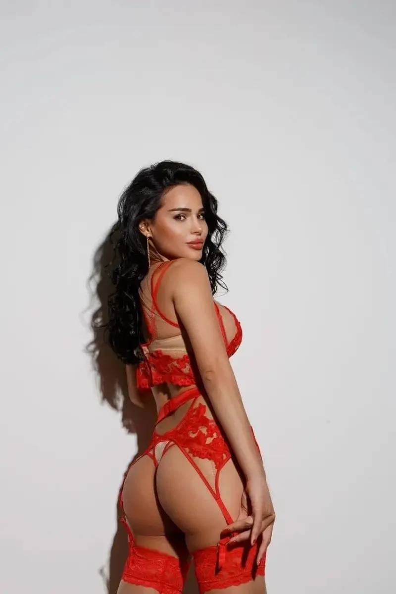 Шакира эскорт в городе Астана